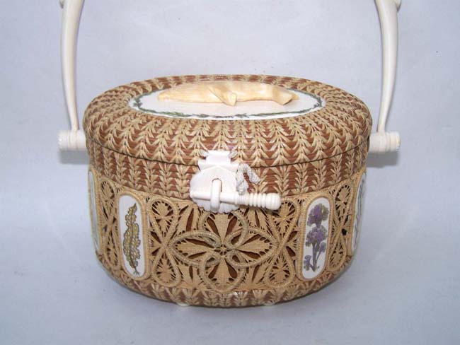 A Magnificent Handcrafted Contemporary Mattapoisett "Seaweed" Basket by noted Chatham artist Kathy Campbell. — image 2